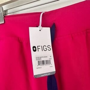 Figs Technical Collection Set in Vivid Pink